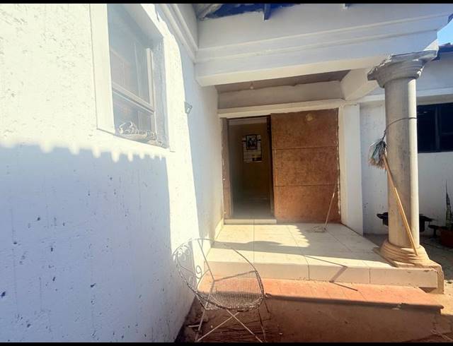 3 BEDROOM HOUSE FOR SALE IN VANDERBIJLPARK CW 5